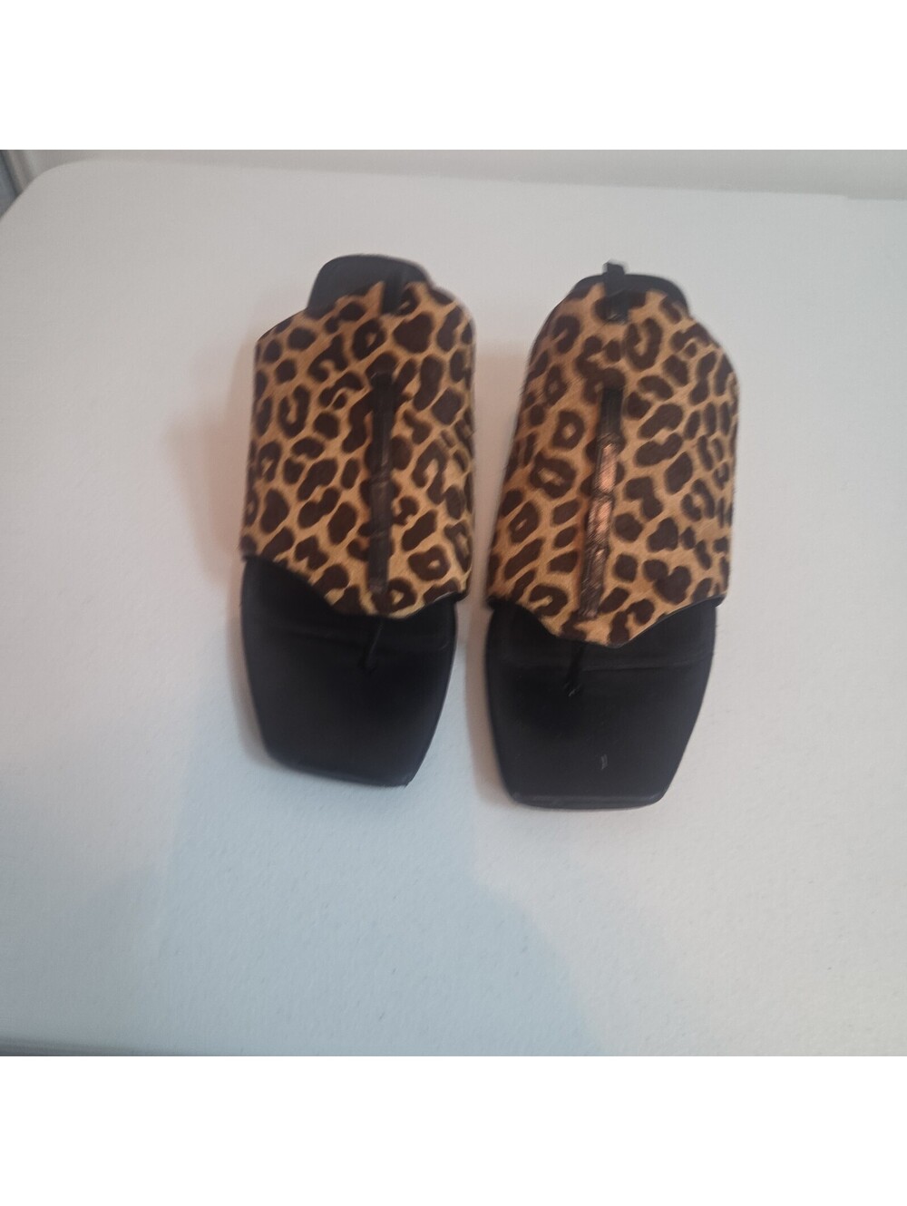 women's Franco Sarto leopard-print calf hair thong sandals size 9.5M